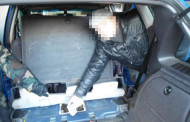 Vilniečio automobilio slėptuvėje – kontrabandiniai baltarusiški rūkalai