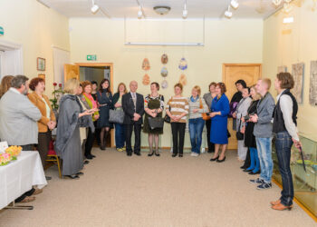 Lazdijų krašto muziejuje Lazdijų mano mokyklos suaugusiųjų dailės skyriaus odos ir keramikos darbų paroda