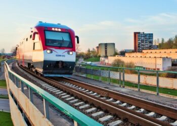 Dėl Vokės tilto remonto darbų atšaukiama dalis keleivinių traukinių