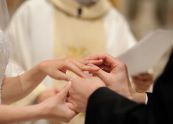 Keičiasi susituokusių bažnyčioje 1992 – 2001 m. santuokos pripažinimo tvarka