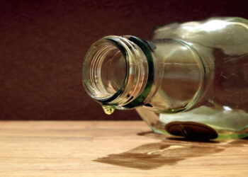 ALKOHOLIO IR TABAKO VARTOJIMAS IR PADARINIAI 2014 M.