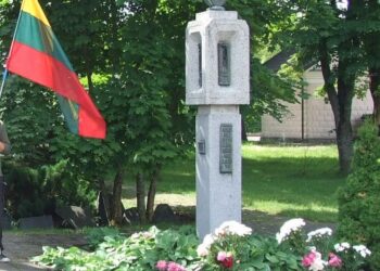 Kviečiame į Gedulo ir vilties dienos minėjimą Varėnoje