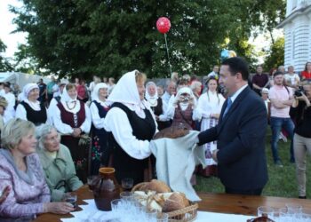 Oninės Ounioje: pagerbtos varduvininkės ir pristatyti kokyčiai Alytaus rajone