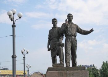 TS-LKD pirmininkas G. Landsbergis: „Atsisveikinę su okupacijos simboliais susitelkime į ateities kūrybą“