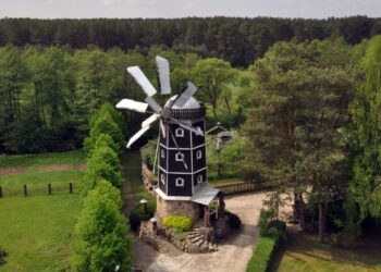 A.ČESNULIO SKULPTŪRŲ IR POILSIO PARKAS