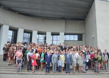 Alytaus miesto teatre pagerbti šimtukininkai