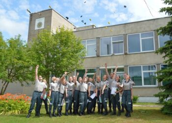 Lietuvos policijos mokykloje įvadinio mokymo kursų baigimo šventė
