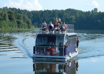 Birštono kurorte poilsiautojus gaivina vandens pramogos