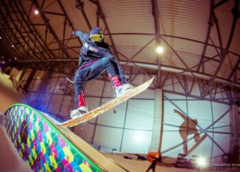 „Snow Arenos“ gimtadienio šventėje varžysis snieglenčių triukų meistrai