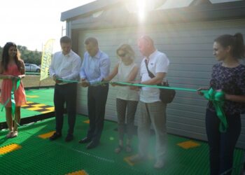 Alytaus rajono Radžiūnų kaime atidarytas pirmasis Rytų Europoje šoninio slydimo kartodromas