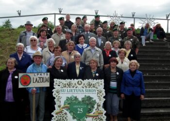 Ariogalos sąskrydyje mūsų rajono tremtinius sujaudino jaunųjų šaulių elgesys