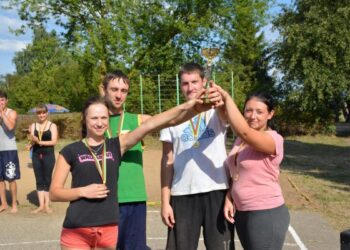 Tinklinio turnyras Santaikoje