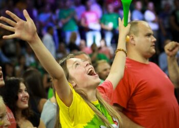 Krepšinio aistruoliai: „Mes ne tikime, mes žinome, kad Lietuva laimės!“