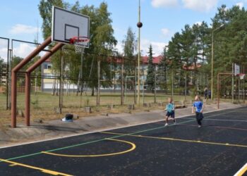 Iš dalies atnaujintos Varėnos sporto aikštelės