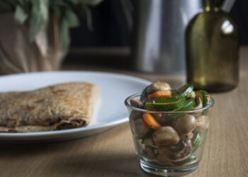 Speltos blynas su daržovėmis ir grybais