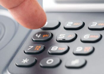 „Aš skambinu savo teisininkui“: anapus ekrano ir realybėje