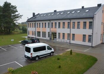 Senelių globos namų kolektyvas ruošiasi naujojo pastato atidarymui (foto)