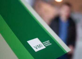 VMI paramos gavėjams pradeda pervesti gyventojų skirtas lėšas