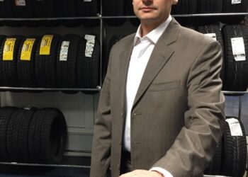 Kasmet renkantis žiemines padangas neišvengiama klaidų