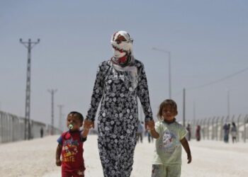 EP ragina sudaryti sąlygas mokytis pabėgėlių vaikams