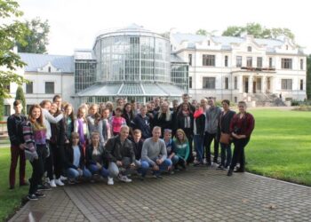 Įgyvendintas edukacinis projektas ,,Pažinkime vieni kitus”