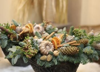 Dizainerės patarimai Kalėdiniam biuro ir namų dekorui