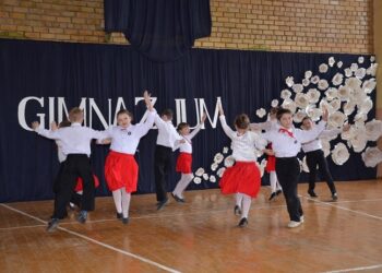 Iškilmingas Dieveniškių Adomo Mickevičiaus gimnazijos atidarymas