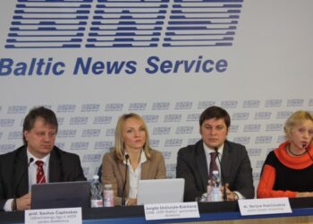 Tyrimas: 75 proc. darbuotojų net sirgdami eina į darbą