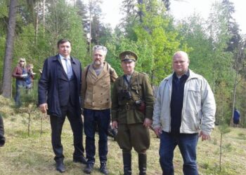 Tautos didvyriai, pergalingas mūšis ir atskleistas NKVD melas – viename filme