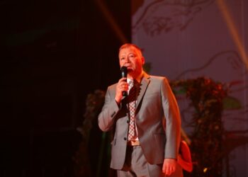 Alytaus miesto savivaldybės merui Vytautui Grigaravičiui – „Veido“ savaitraščio įvertinimas