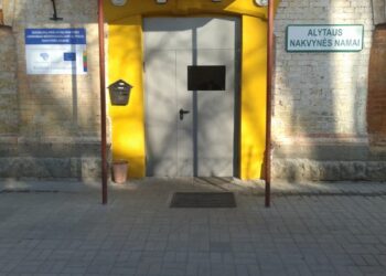 Pašalpų gavėjai pašalpas gaus nepinigine forma