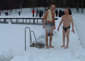 Prieš 30 m. gydytojų „nurašytas“ Vytautas Mockevičius: „Maudytis eketėje gali kiekvienas!“