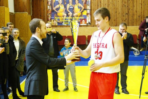 Alytaus miesto krepšinio lygos čempionato nugalėtojai – Alytaus „Extra“ komanda