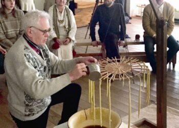 Perkūno dieną lietos vaško žvakės