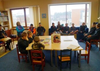 Mes juk broliai, broliai Grimai!