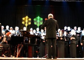 Varėnoje skambiai paminėta Lietuvos valstybės atkūrimo diena