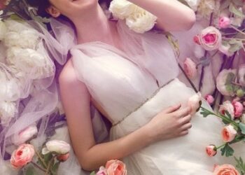 Kovo 8-oji  – tik tulpių dovanojimo šventė ar šis tas daugiau?