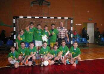 Jašiūnų M. Balinskio gimnazijos mokiniai – Lietuvos mokinių sporto žaidynių futbolo 5×5 varžybų II vietos laimėtojai