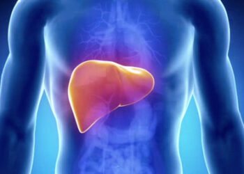 Tyrimas: lietuviai klaidingai įsitikinę, jog kepenis gali skaudėti