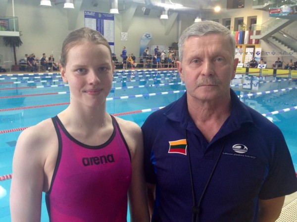 Alytaus plaukikės Taline iškovojo 10 medalių ir perrašė Lietuvos plaukimo rekordų knygą