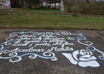 Senosios geležinkelio stoties peronas vėl atgijo