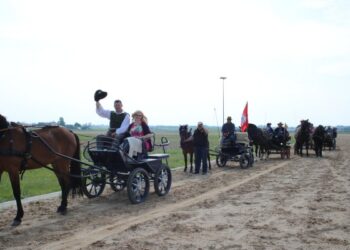 Jubiliejinis žygis žirgais „Skubėk, žirgeli“