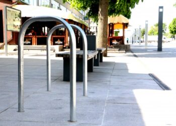 Dviratininkų patogumui Alytuje – 20 naujų dviračių stovų