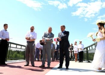 Alytuje įvyko aukščiausio Lietuvoje pėsčiųjų ir dviratininkų tilto ir vasaros sezono atidarymo šventė