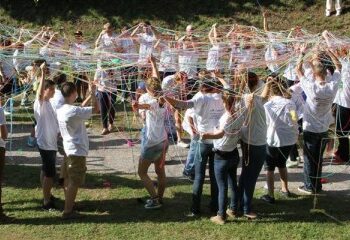 „Draugų pasaulis“: tradiciniai lietuvių amatai bendrai veiklai suvienys 8 Europos šalių jaunimą