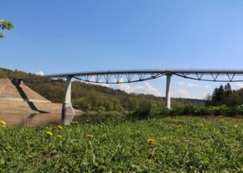 Dzūkiškas lajų takas – Alytuje atidaromas aukščiausias Lietuvoje pėsčiųjų ir dviratininkų tiltas