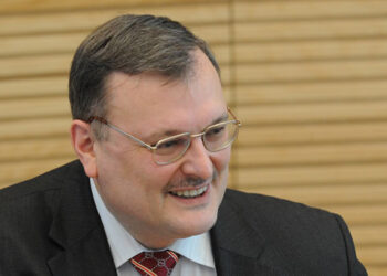 Prašoma ištirti Seimo nario K. Daukšio sutuoktinės nekilnojamojo turto sandorius Bulgarijoje – ar buvo sumokėti mokesčiai?