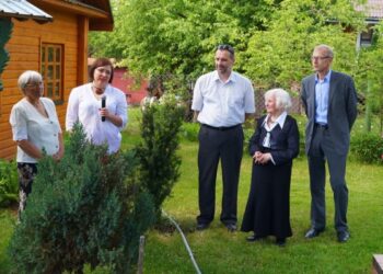 Strazdanotas berniukas ir „Poezijos pavasario“ paukštė