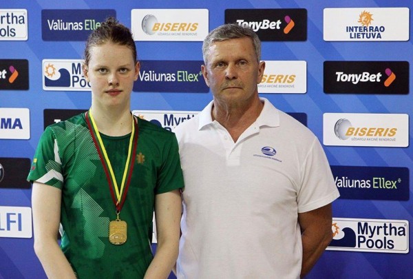 I. Jacevičiūtė paliko savo antspaudą Lietuvos moterų plaukimo rekordų knygoje