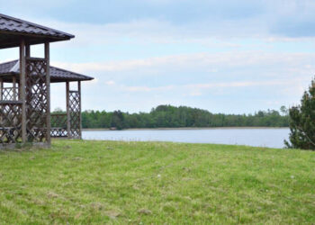 Rekomenduojama susilaikyti nuo maudynių Ilgio ežere